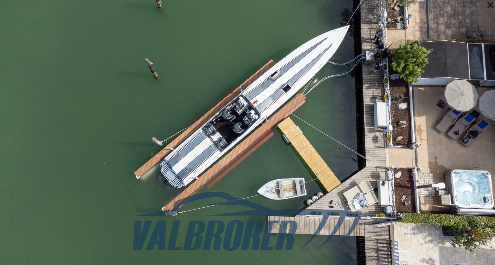 Cigarette 50 Marauder 2009 valbroker (5)