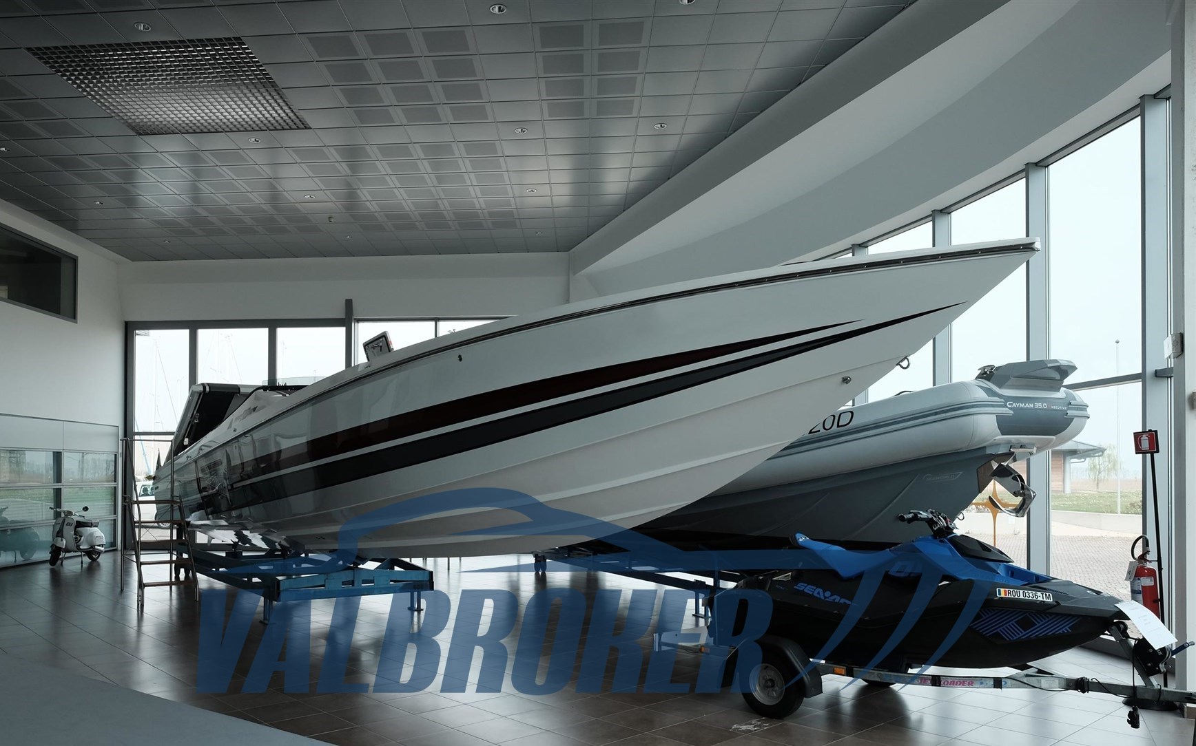 Cigarette 50 Marauder 2009 valbroker (2)