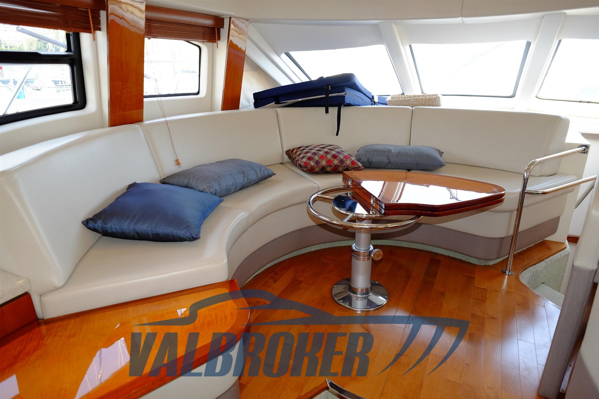 Sea Ray 505 Sedan Bridge Valbroker (35)