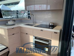 Beneteau 52 interni (1)