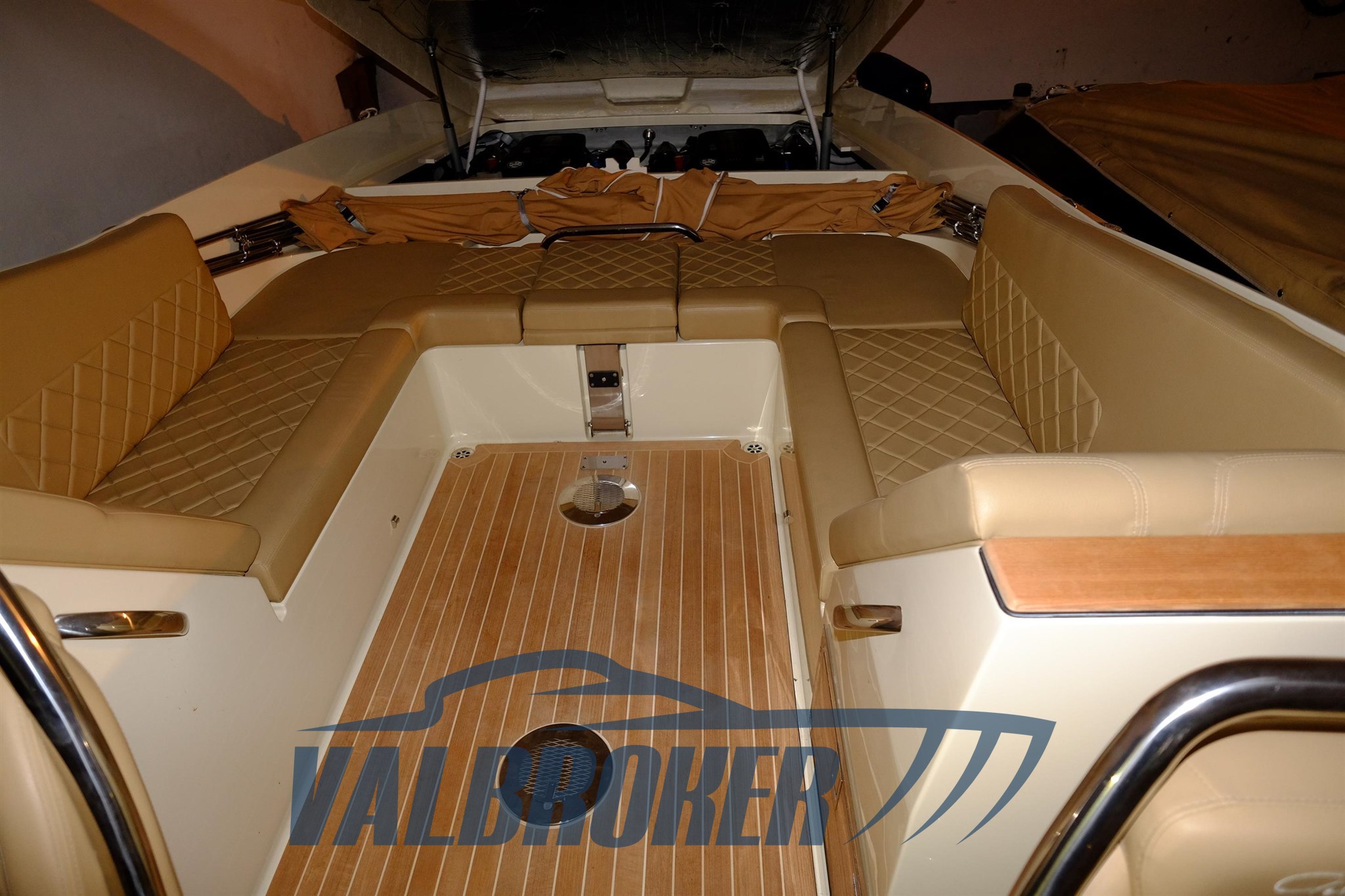 Chris Craft 32 Corsair (197)