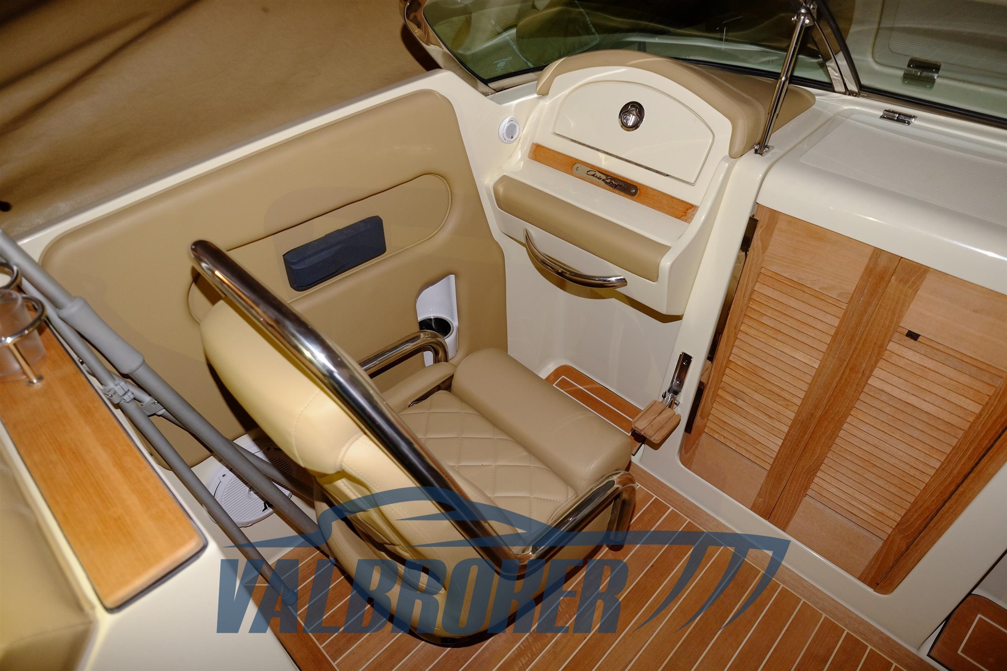 Chris Craft 32 Corsair (199)