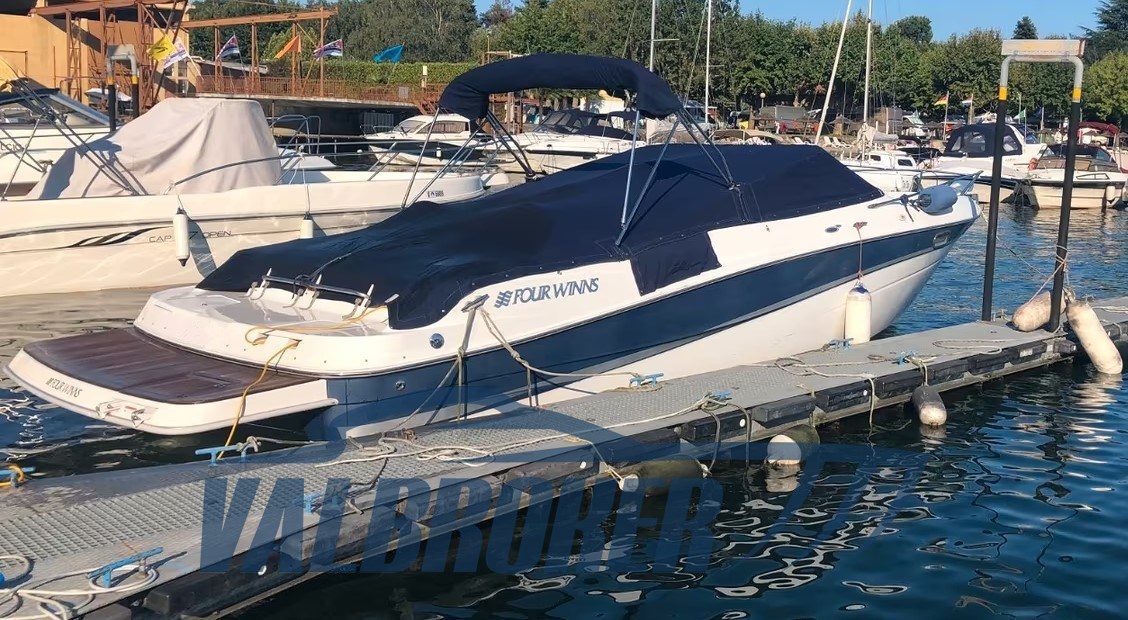 Four winns 285 Lago Maggiore (3)