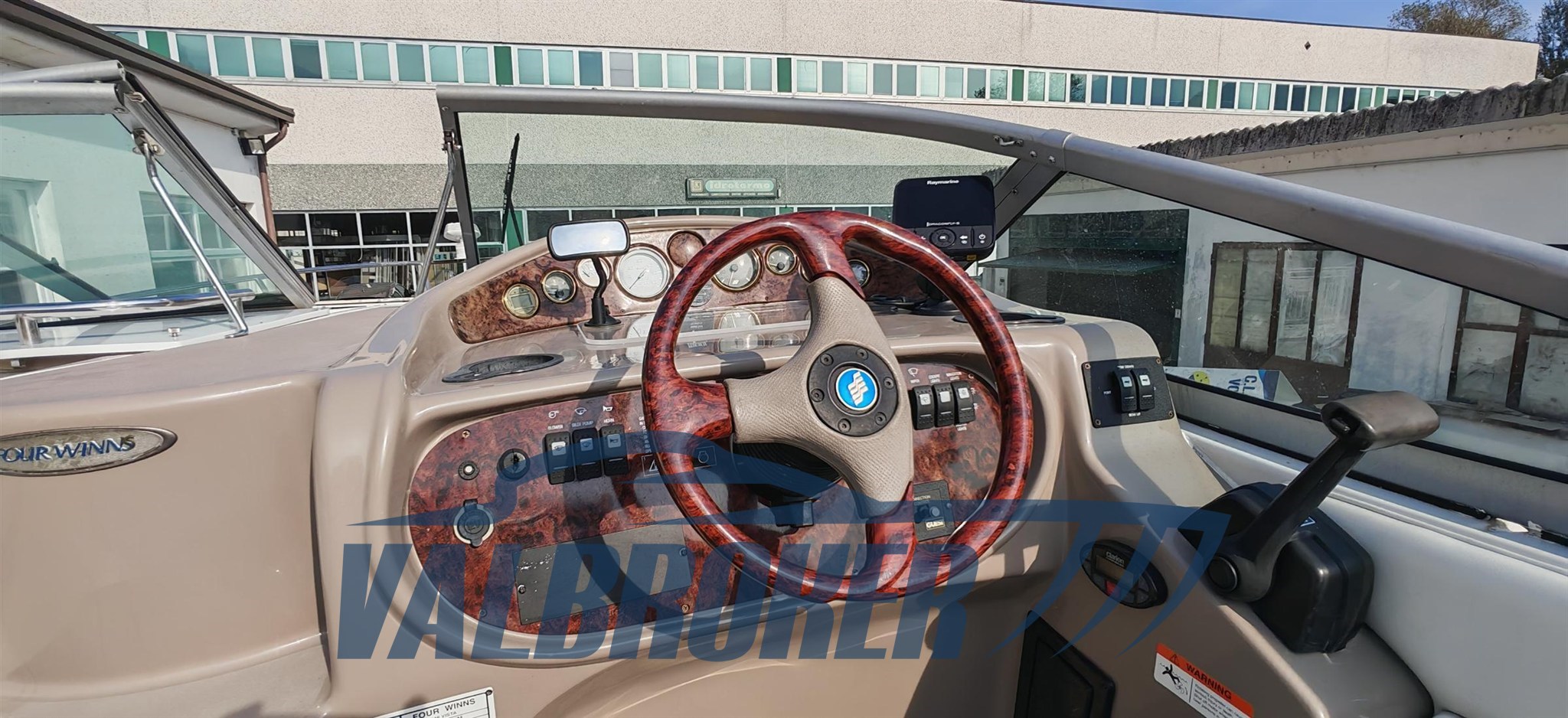 Four Winns 248 Vista (70)