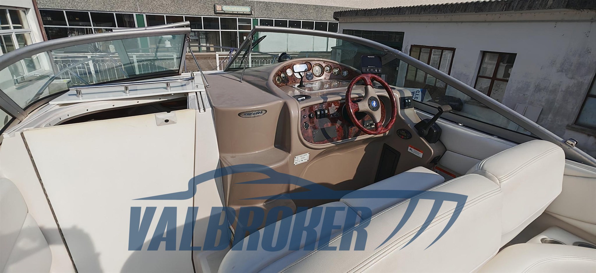 Four Winns 248 Vista (64)