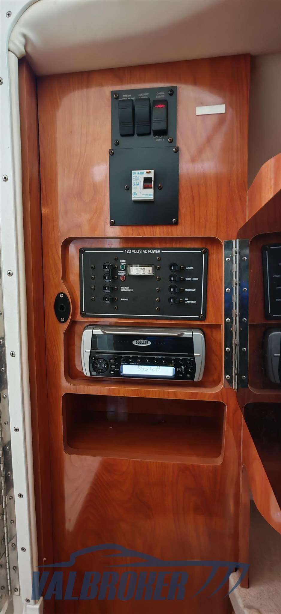 Four Winns 248 Vista (25)