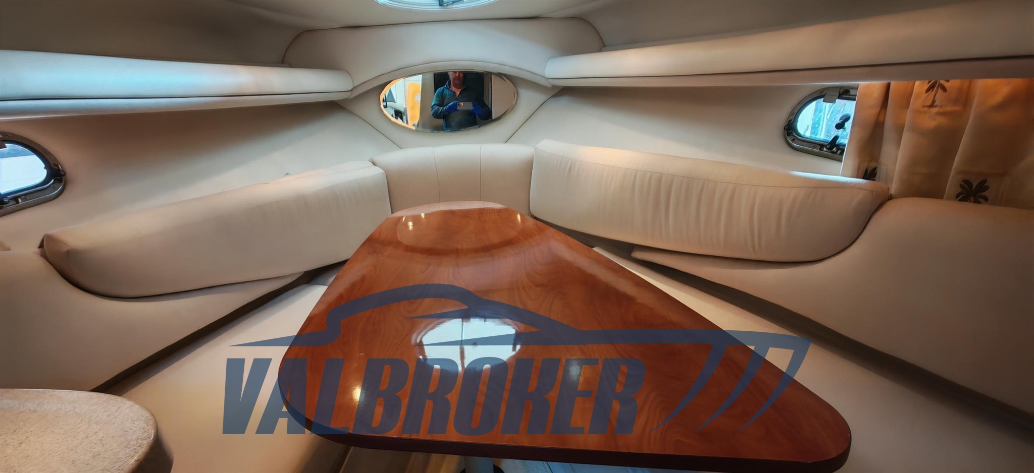 Four Winns 248 Vista (23)