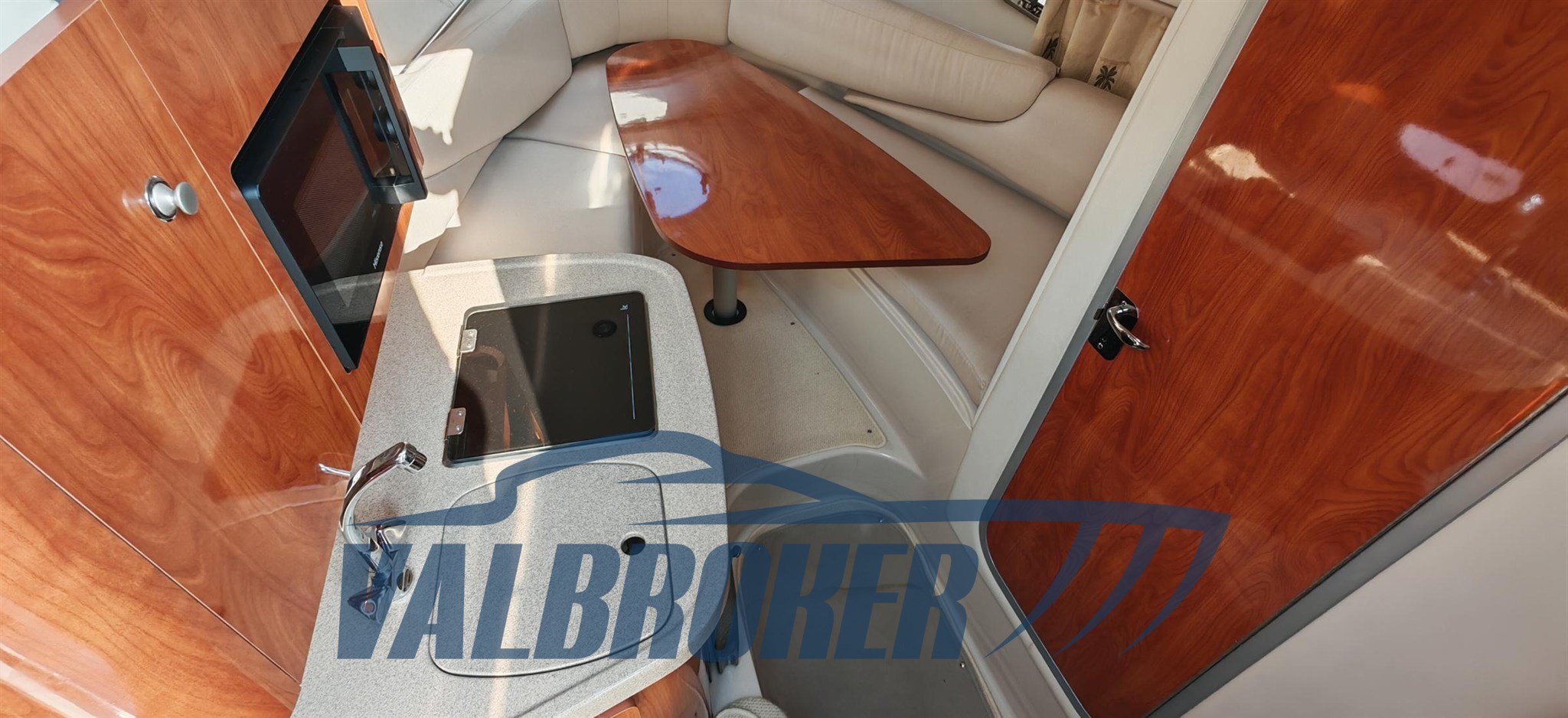 Four Winns 248 Vista (2)