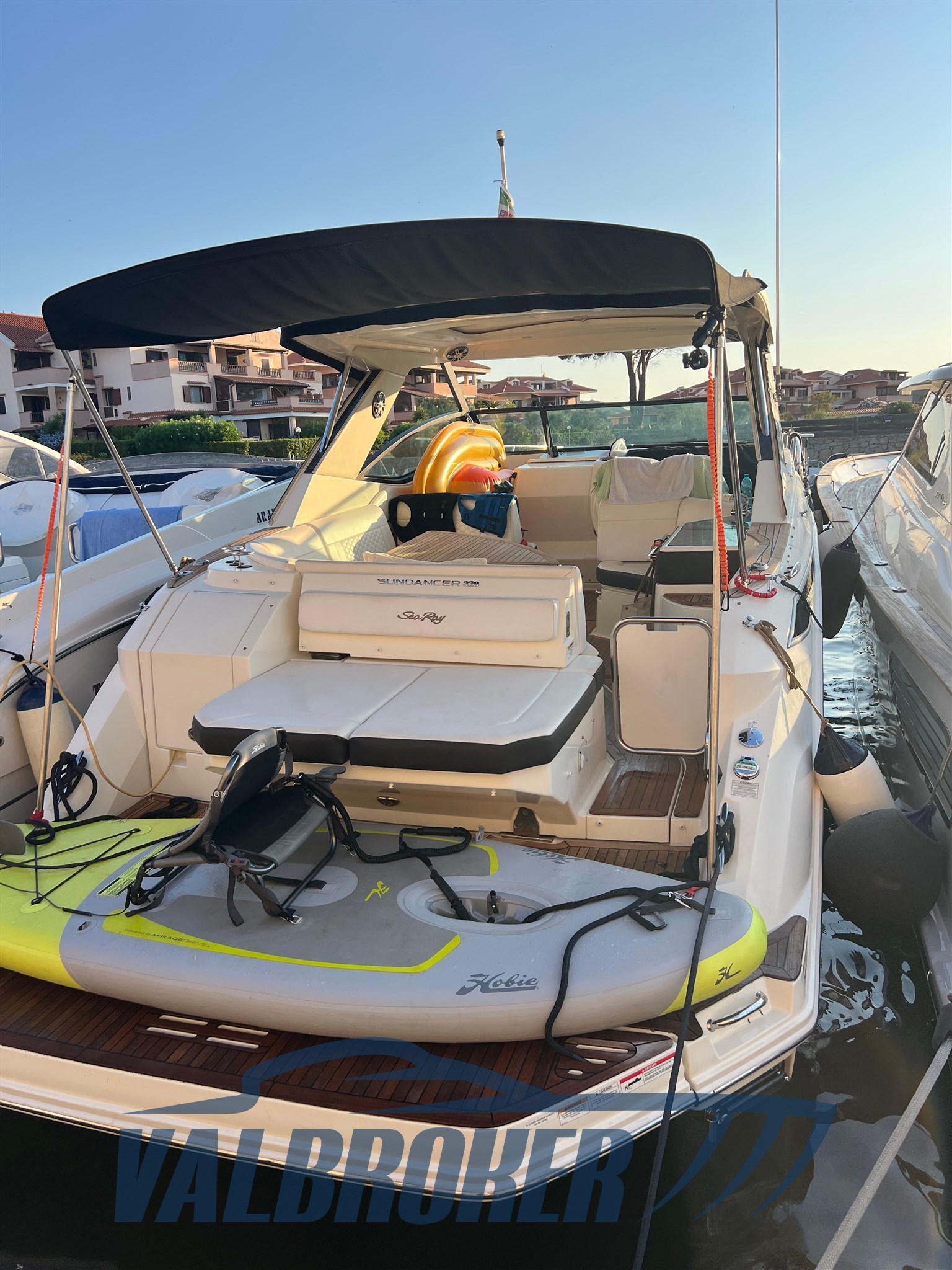 Sea ray 320 sundancer model year 2019 (22)