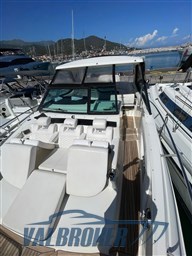 Sea ray 320 sundancer model year 2019 (13)