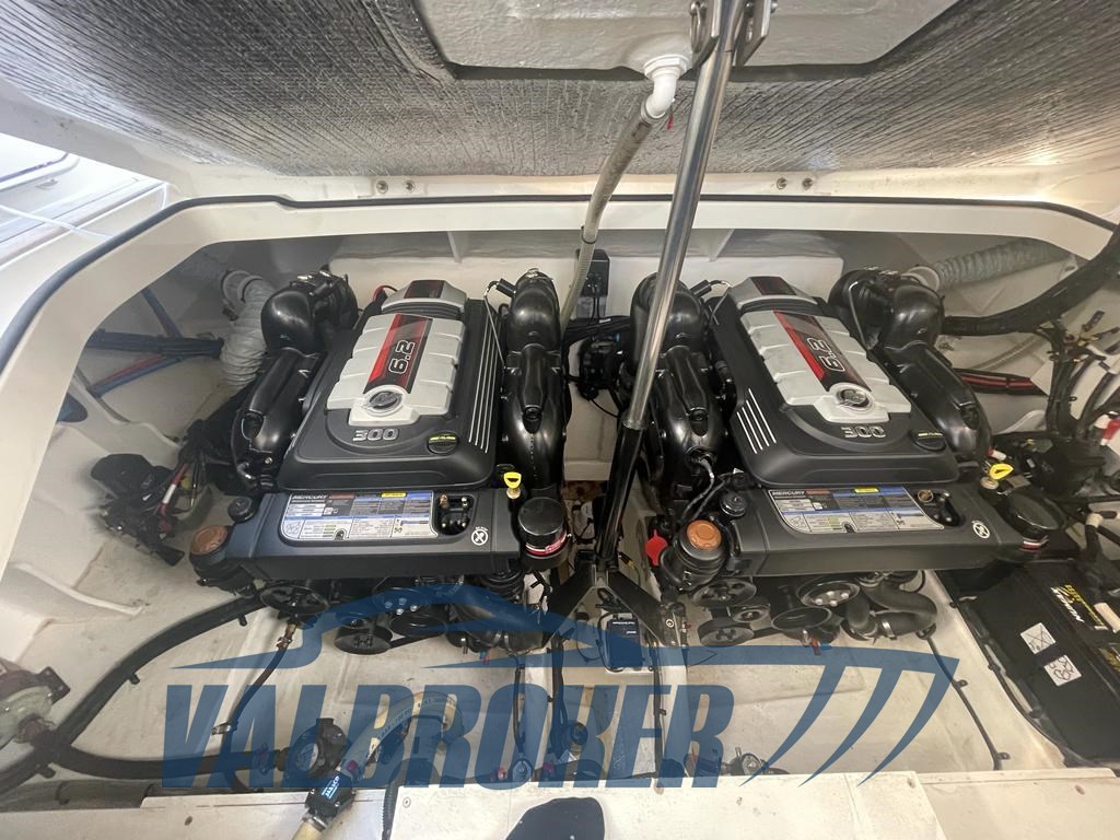 Sea ray 320 sundancer model year 2019 (17)