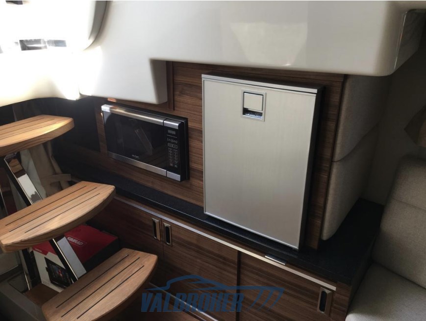 Sea ray 320 2018 Costa Azzurra (7)