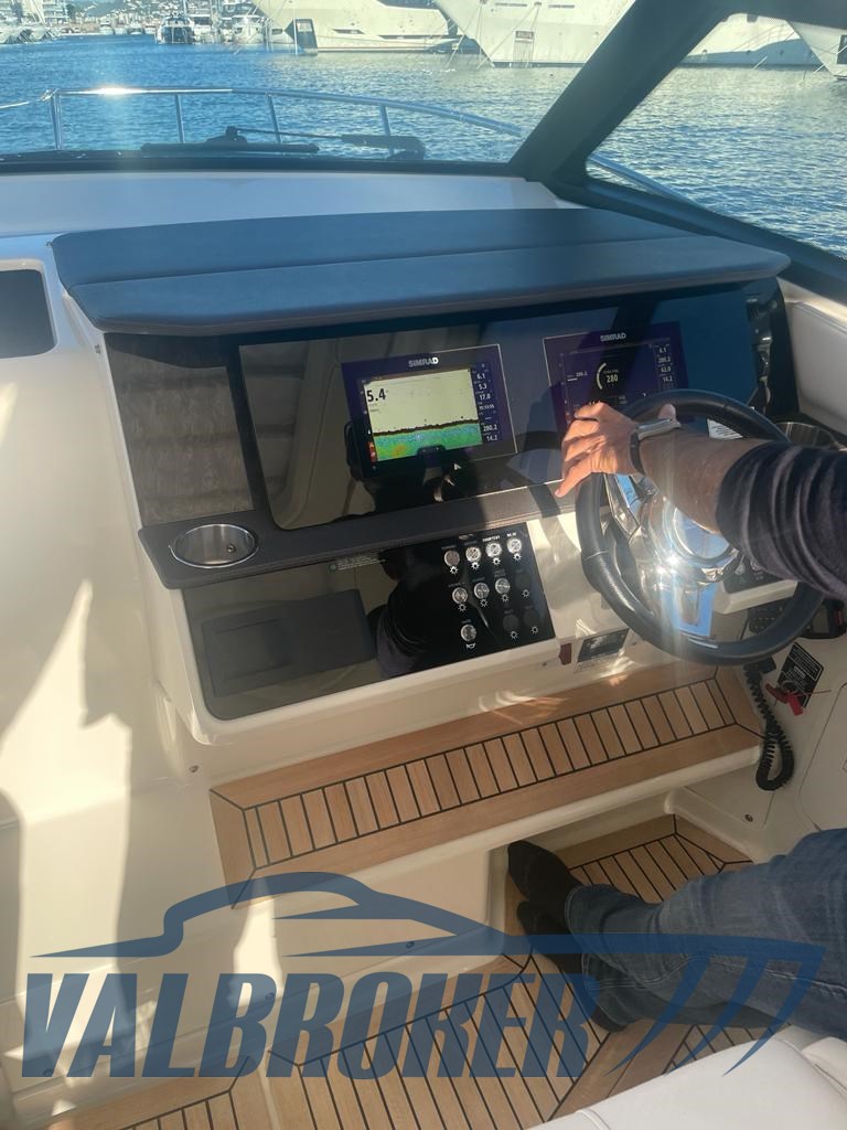 Sea ray 320 sundancer model year 2019 (14)