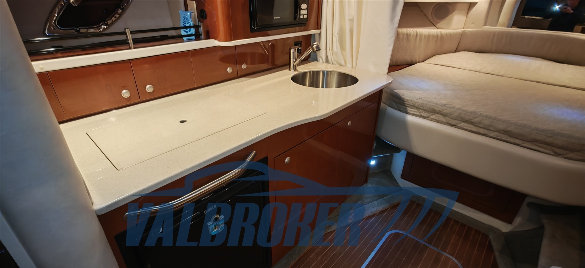 sea ray 355 interni (11)