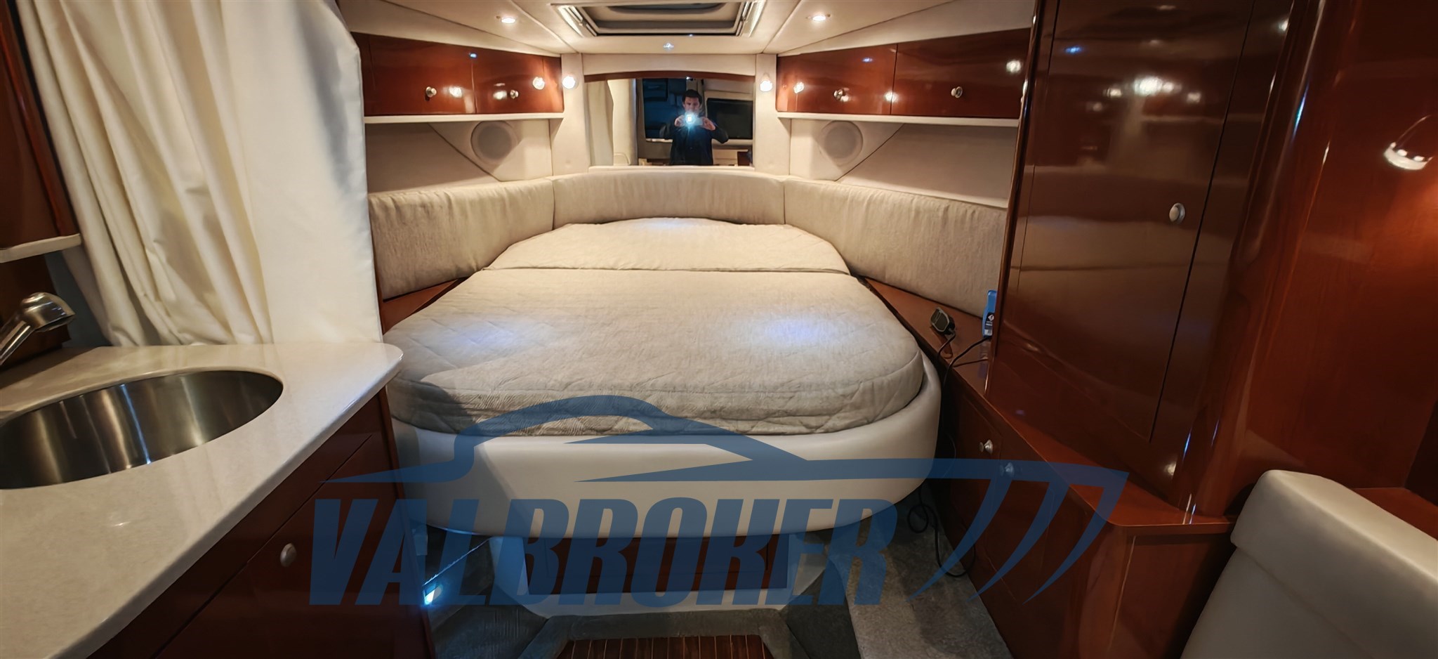 sea ray 355 interni (10)