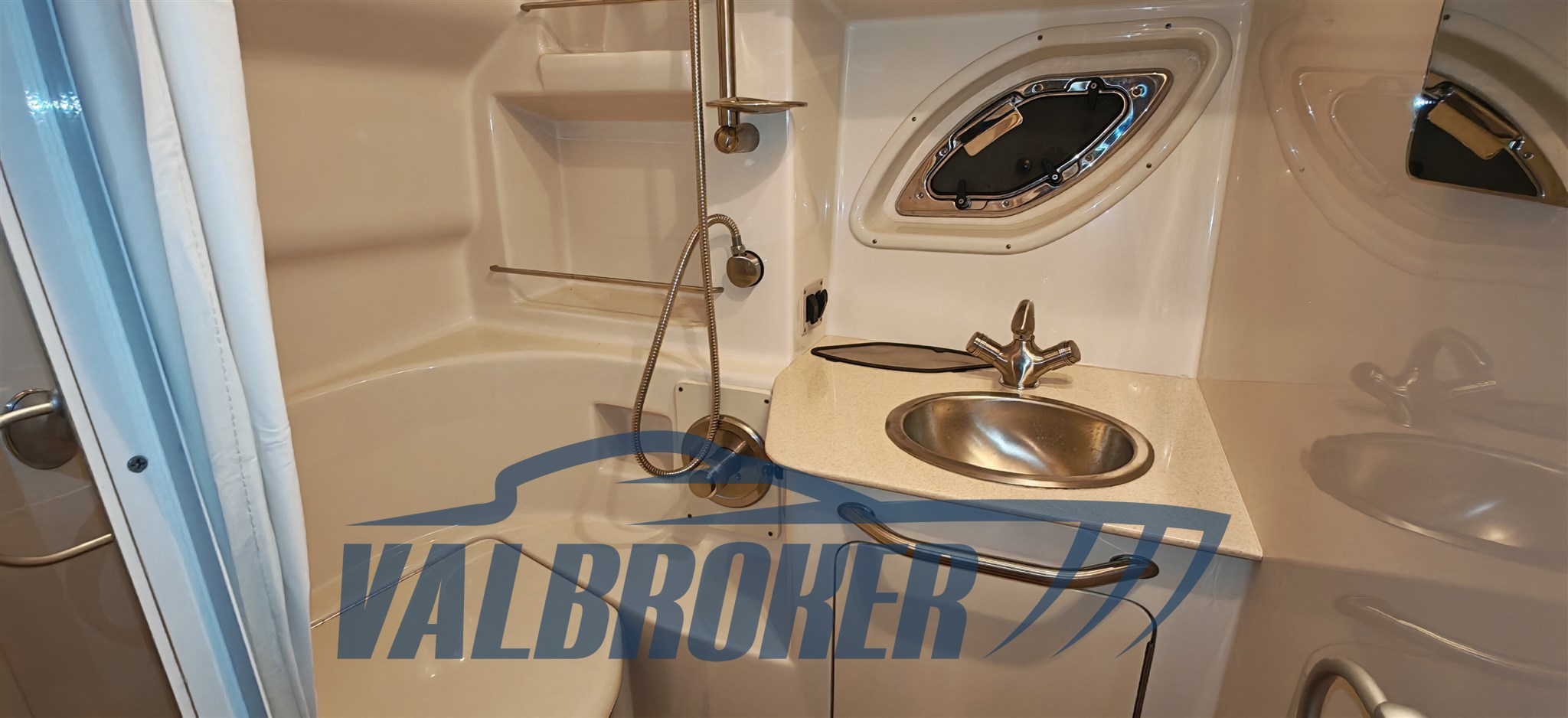 sea ray 355 interni (20)