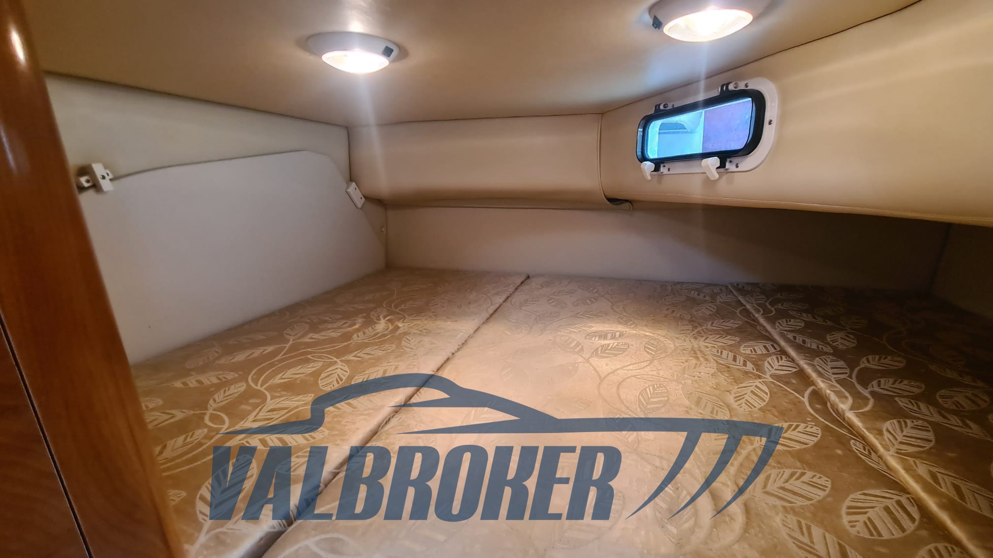 Four Winns 278 2006 interni (1)