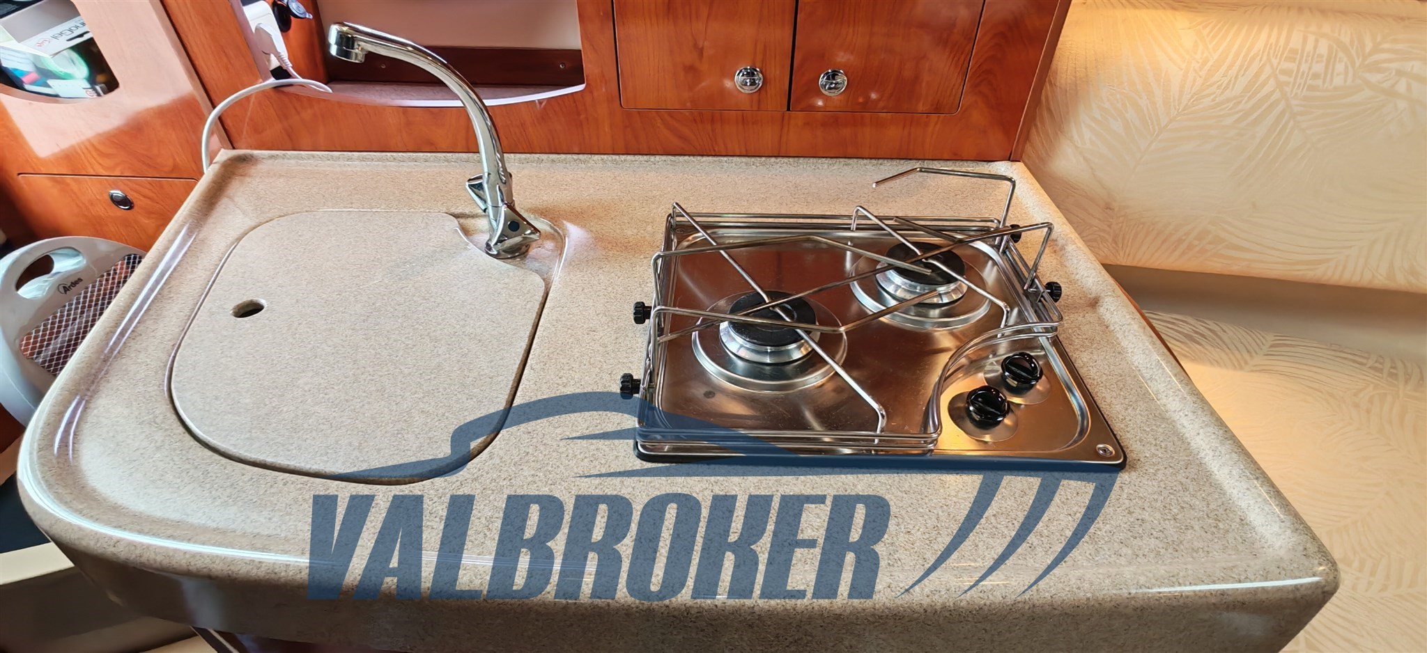 Four Winns 278 2006 interni (8)