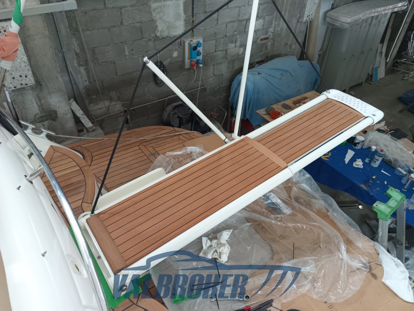 Sealine S 34 model year 2004 (21)