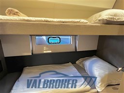 Beneteu Gran Turismo 45 2024 (9)