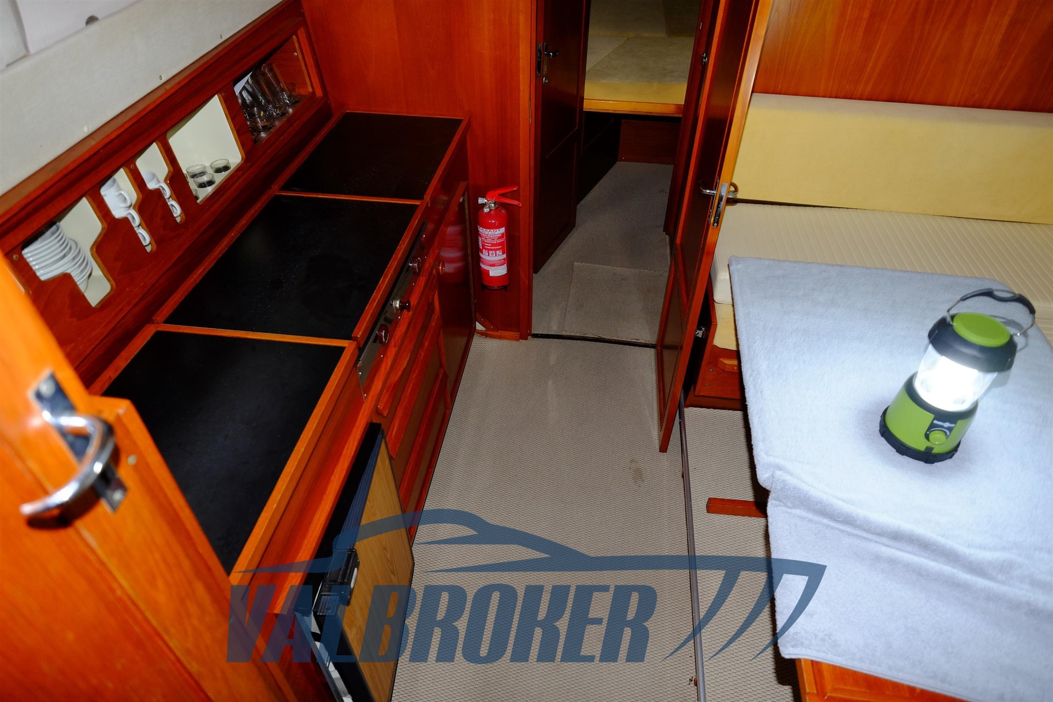 Fjord 32 Cabin Valbroker (11)