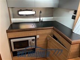 Sealine sc 35 model year 2011 (13)