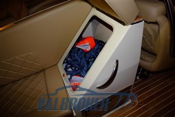 Chris Craft 32 Corsair (300)