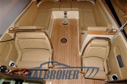Chris Craft 32 Corsair (225)