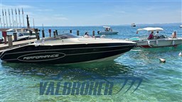 Performance 907 (15)