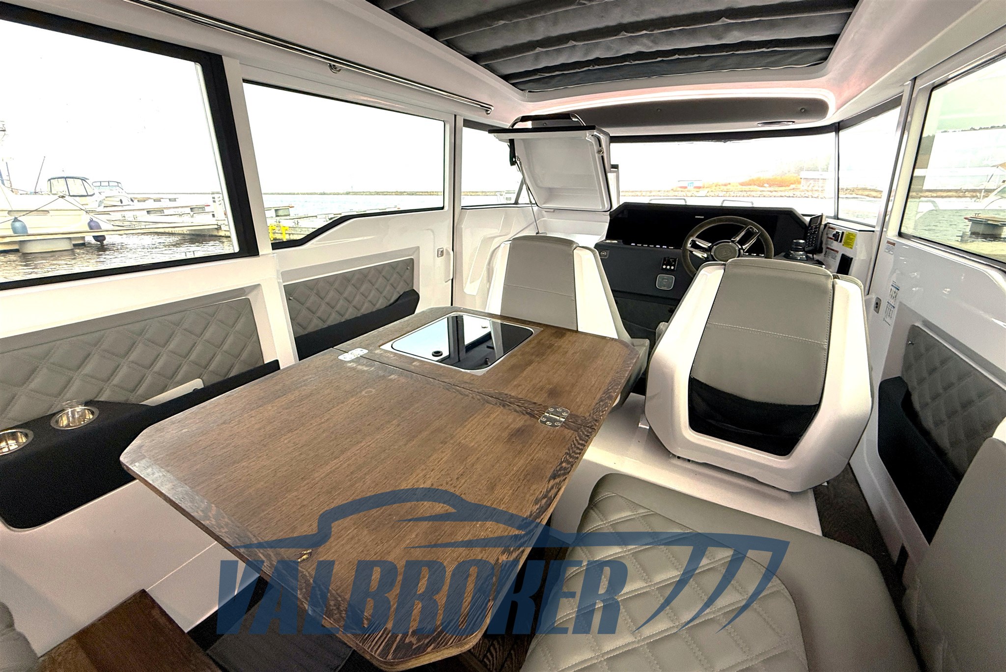 Axopar 37 2020 valbroker (20)