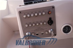 Crownline 268 Valbroker (77)