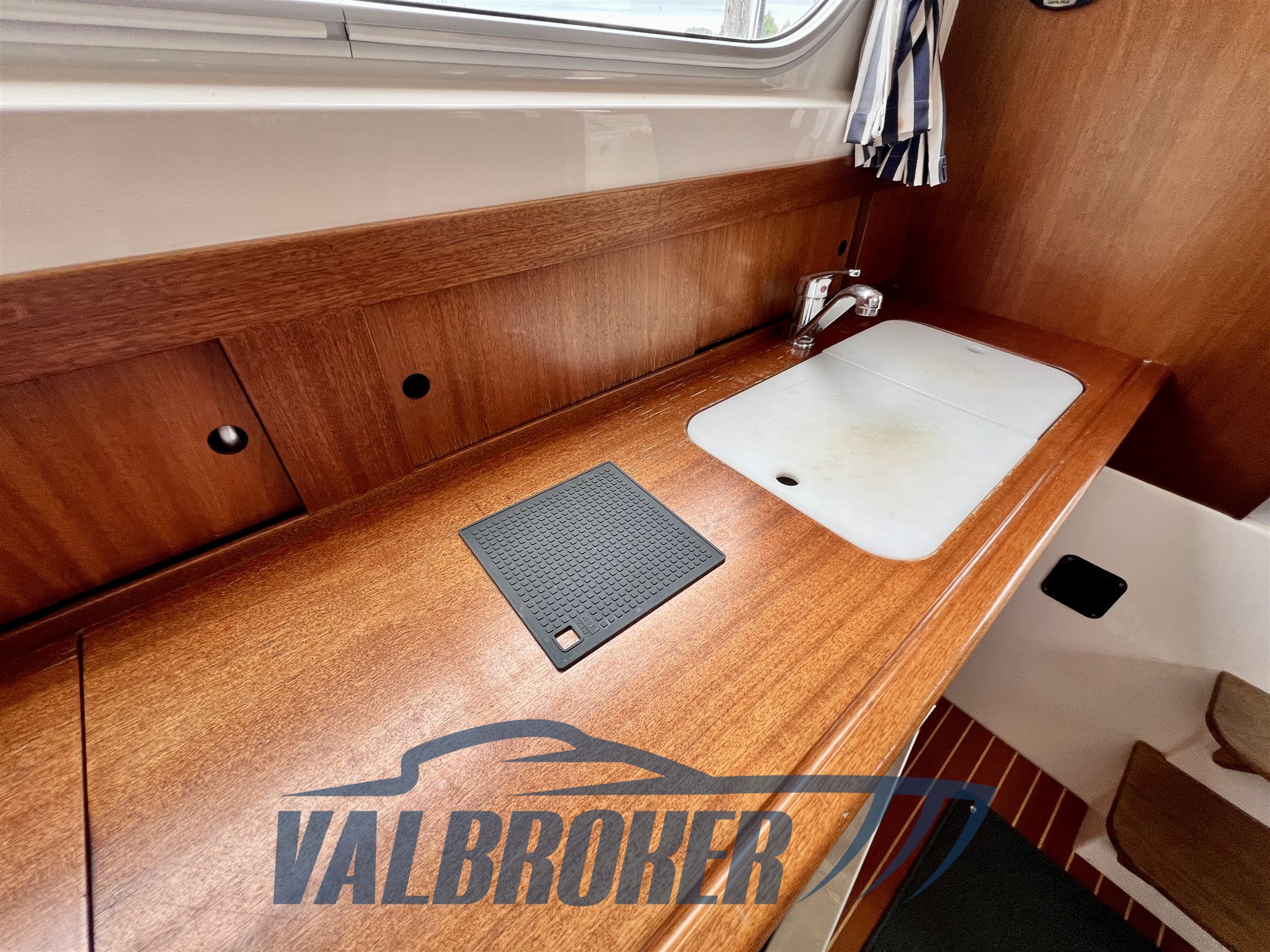 Nimbus 340 Commander (38)