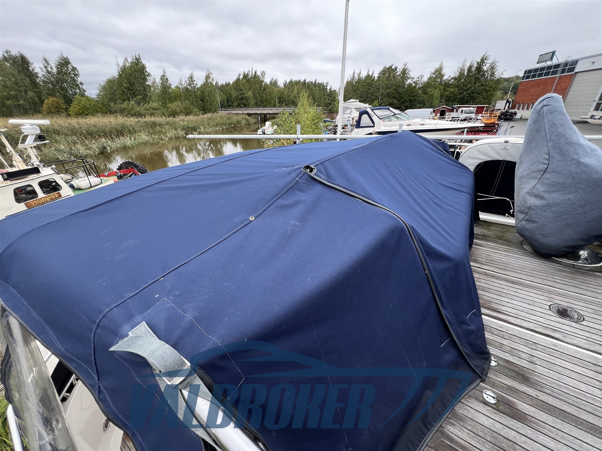 Nimbus 340 Commander (12)