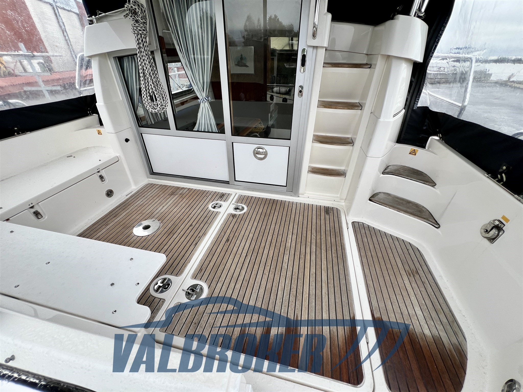 Nimbus 340 Commander (18)