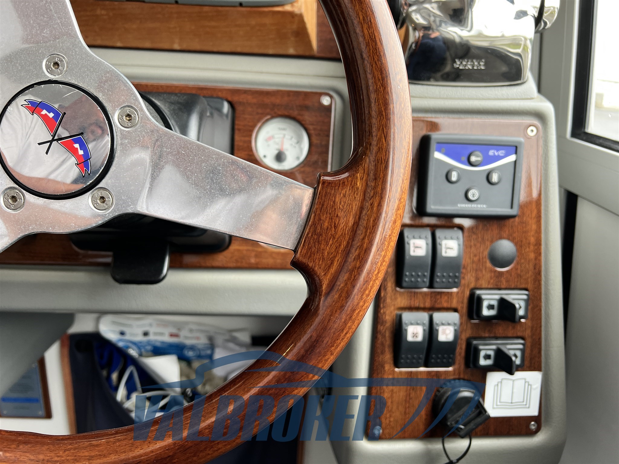 Nimbus 340 Commander (11)