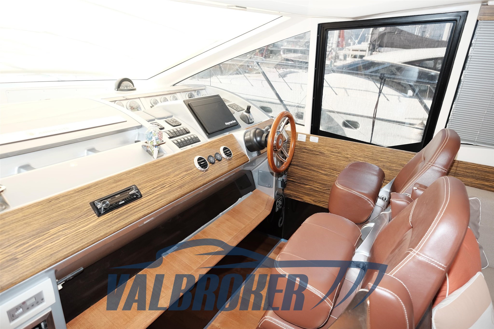 Absolute 52 2008 valbroker (29)