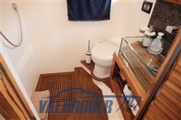 Absolute 52 2008 (83)