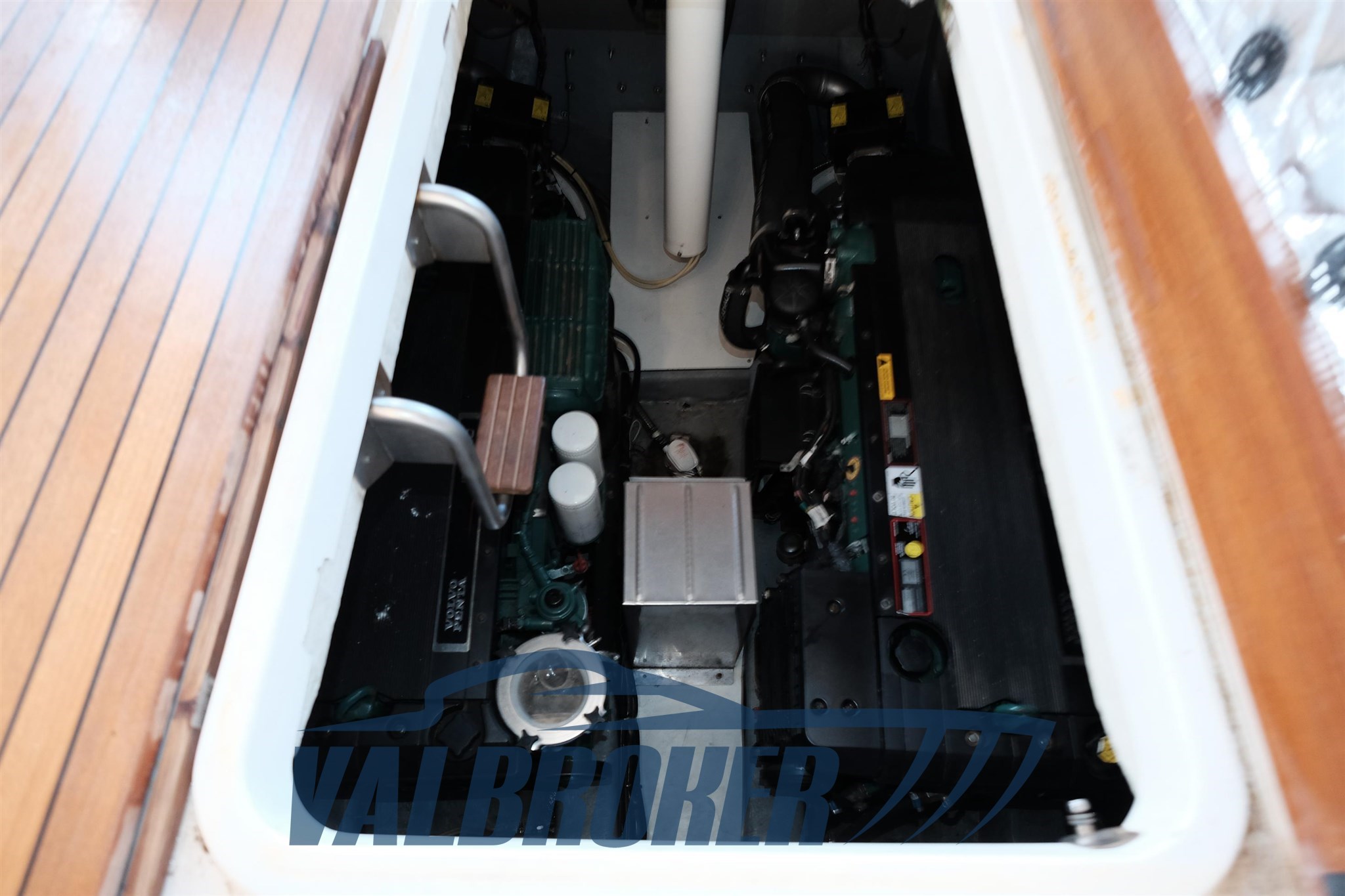 Absolute 52 2008 valbroker (124)