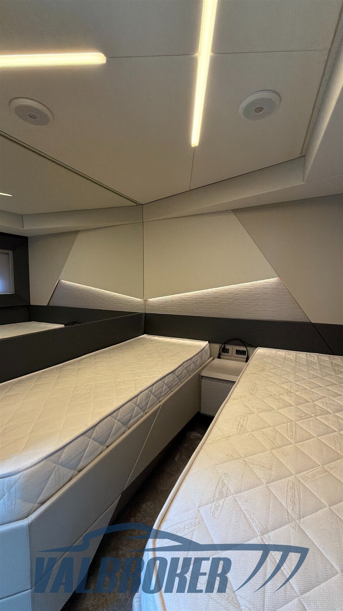 Pershing 7x Liguria (9)