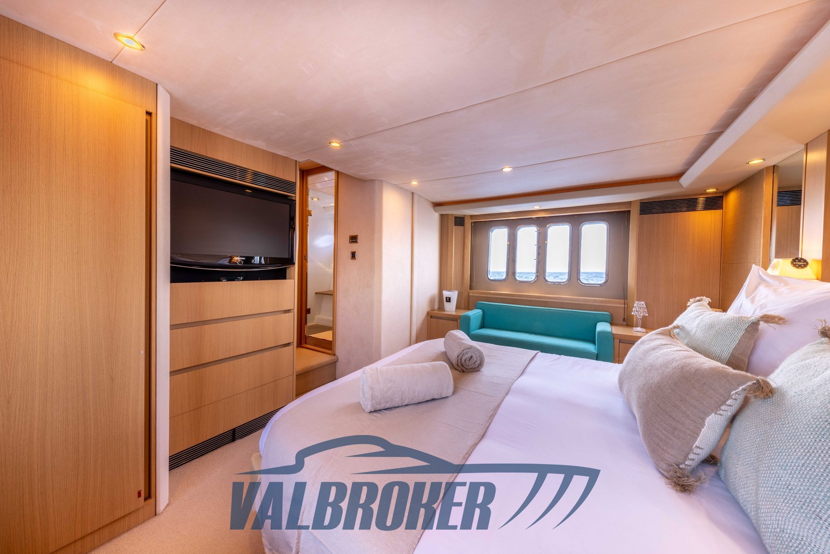 PRINCESS V70 2008  Valbroker interni (12)