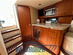 Chris Craft Corsair 36 (14)