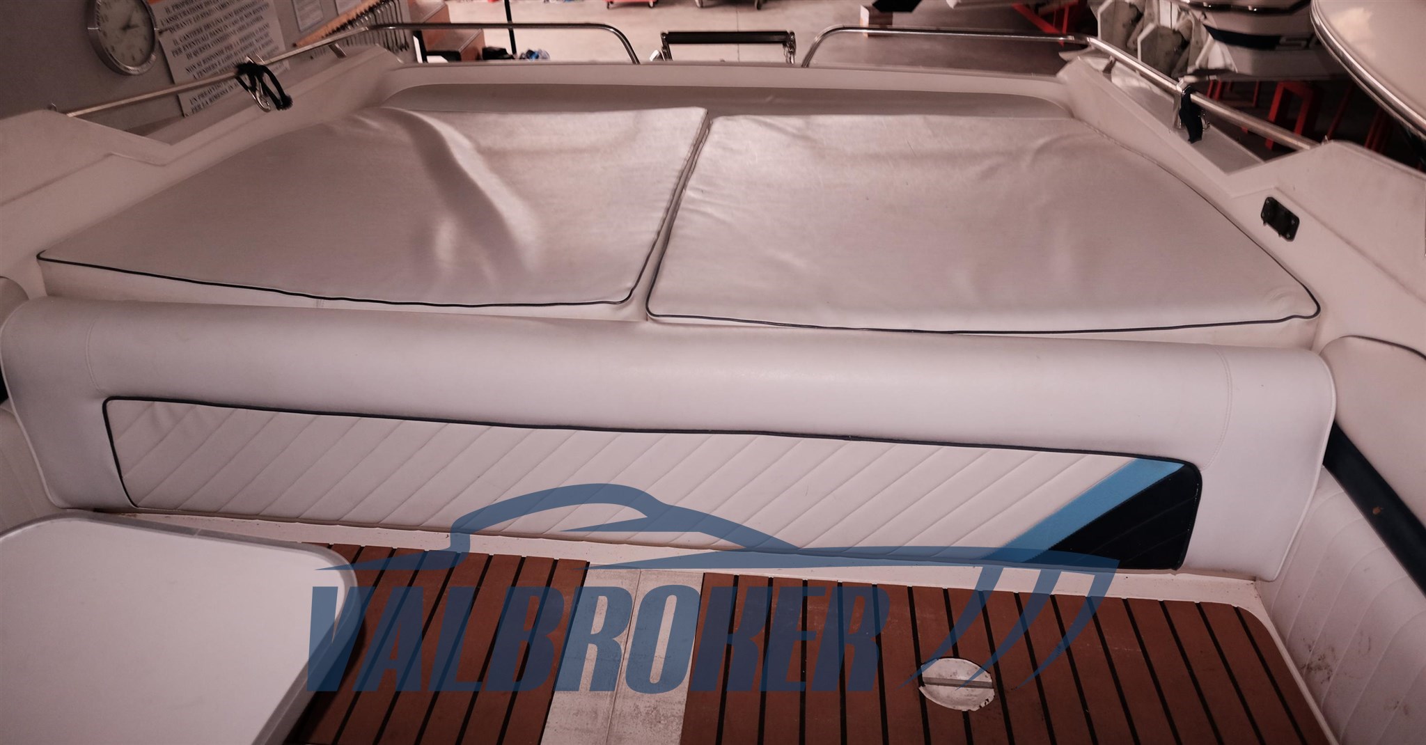 Sunseeker Mohawk 29 (40)