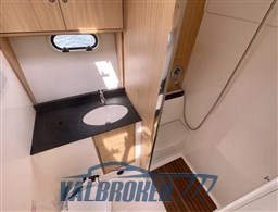 Bavaria 38 sport HT (4)