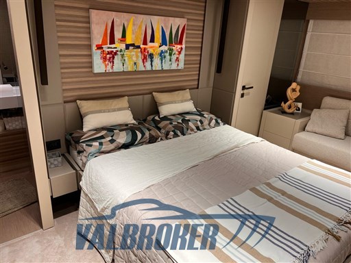 Ferretti 670 (1)