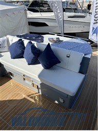 Invictus GT 320 Spagna (3)