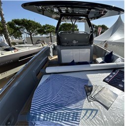 Invictus GT 320 Spagna (6)