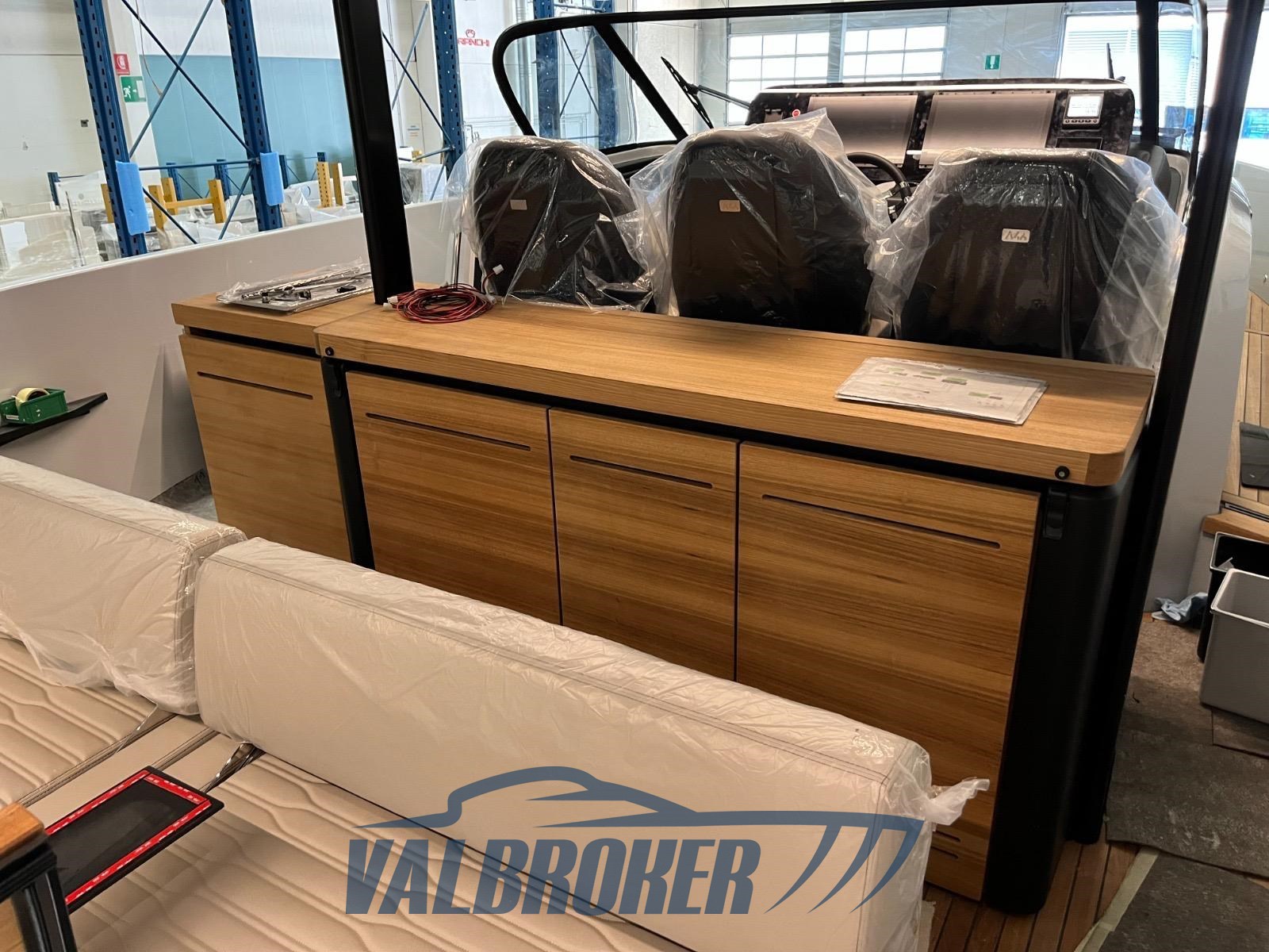Cranchi A 46 Luxury Tender 2025 (6)