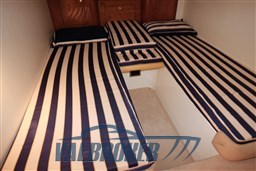 cranchi 37 2004 interni (28)