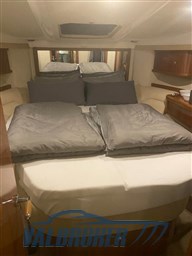 Sealine f 37 2004 interni (10)