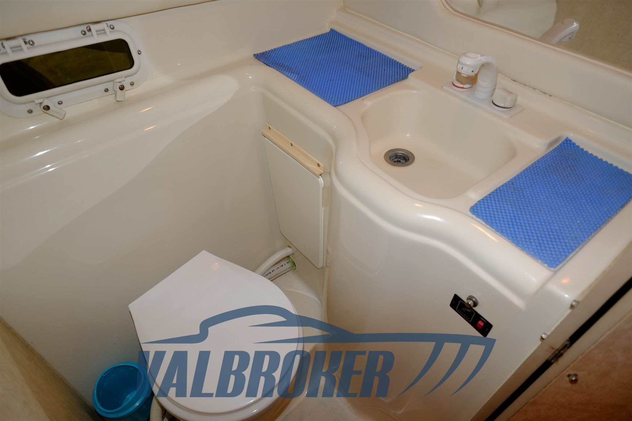 Bayliner 2655 Ciera Valbroker (51)